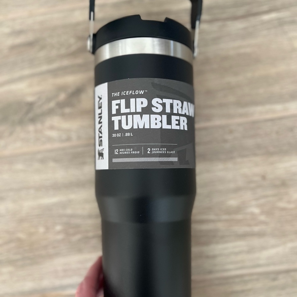 New flip straw Stanley